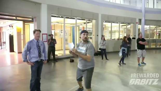 world-record-guinness-paper-plane.jpg